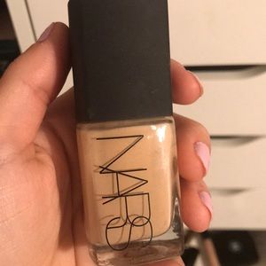 NARS sheer glow foundation in “Fiji” used once